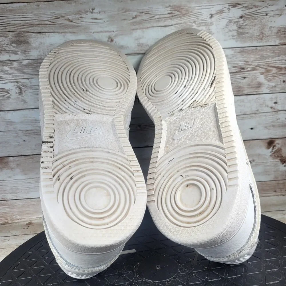 Nike Trainers Women's Size 6 White Swoosh Logo Court Vision Low Walking Running